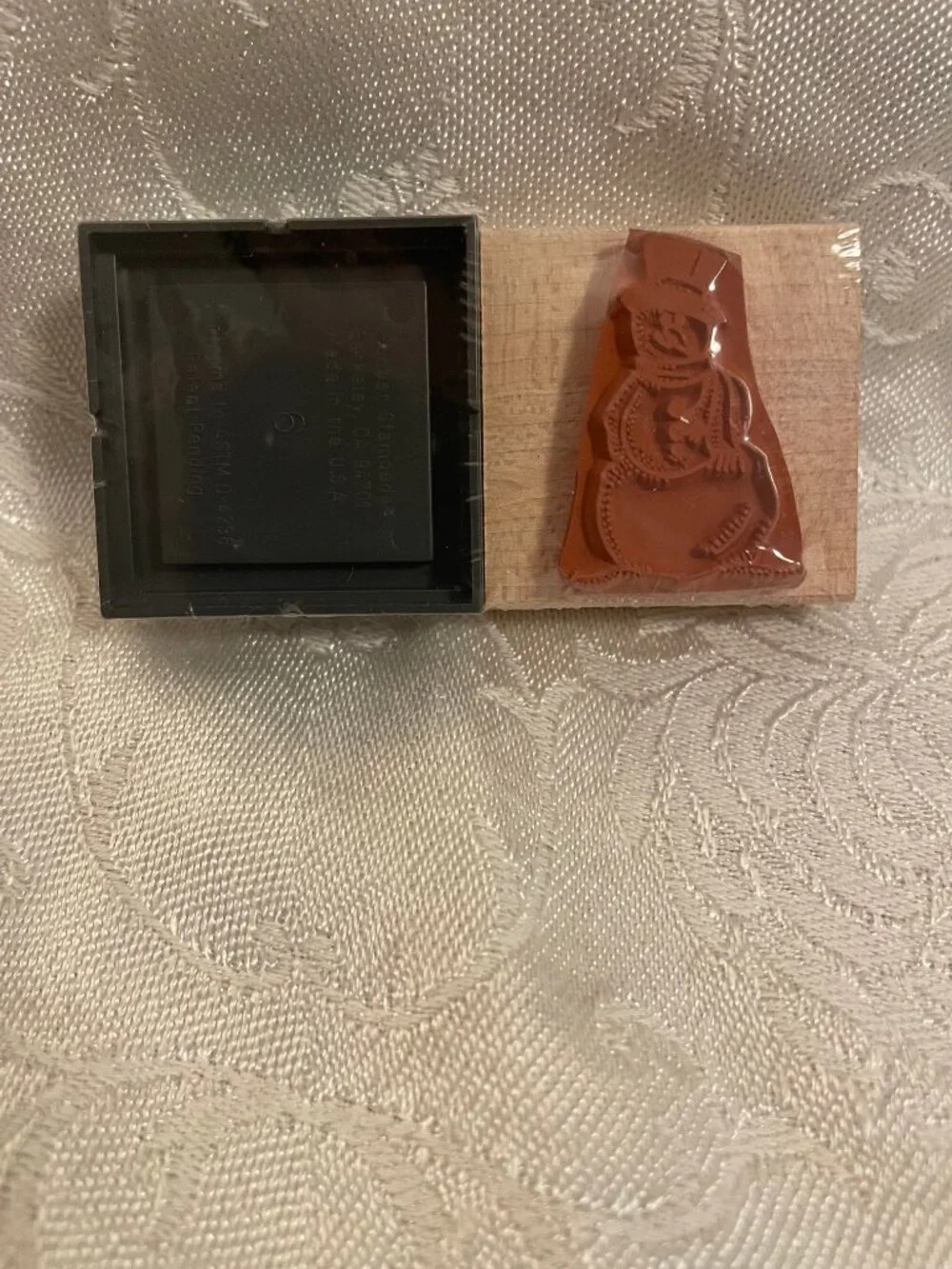 1996 Rubber Stampede Snowman Stamp with Wood Top and Black Prism Ink Pad Set New